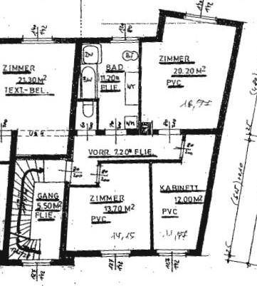 Grundriss des Obergeschosses mit Bad, Zimmern und Treppenaufgang.