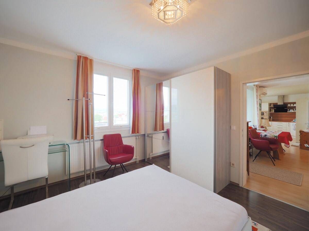 Schlafzimmer Blick Wohnzimmer