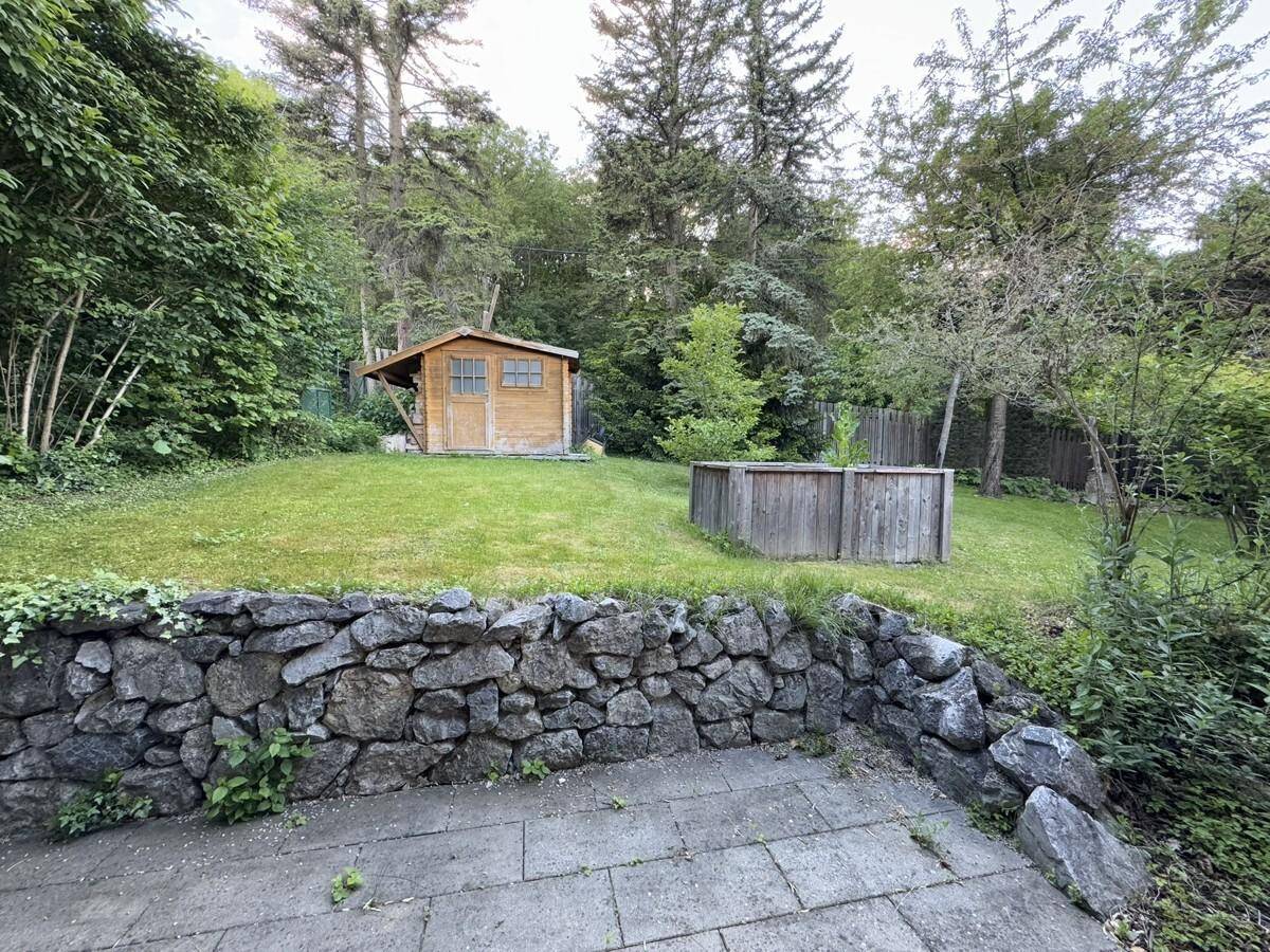 Garten Blick Nebenhaus