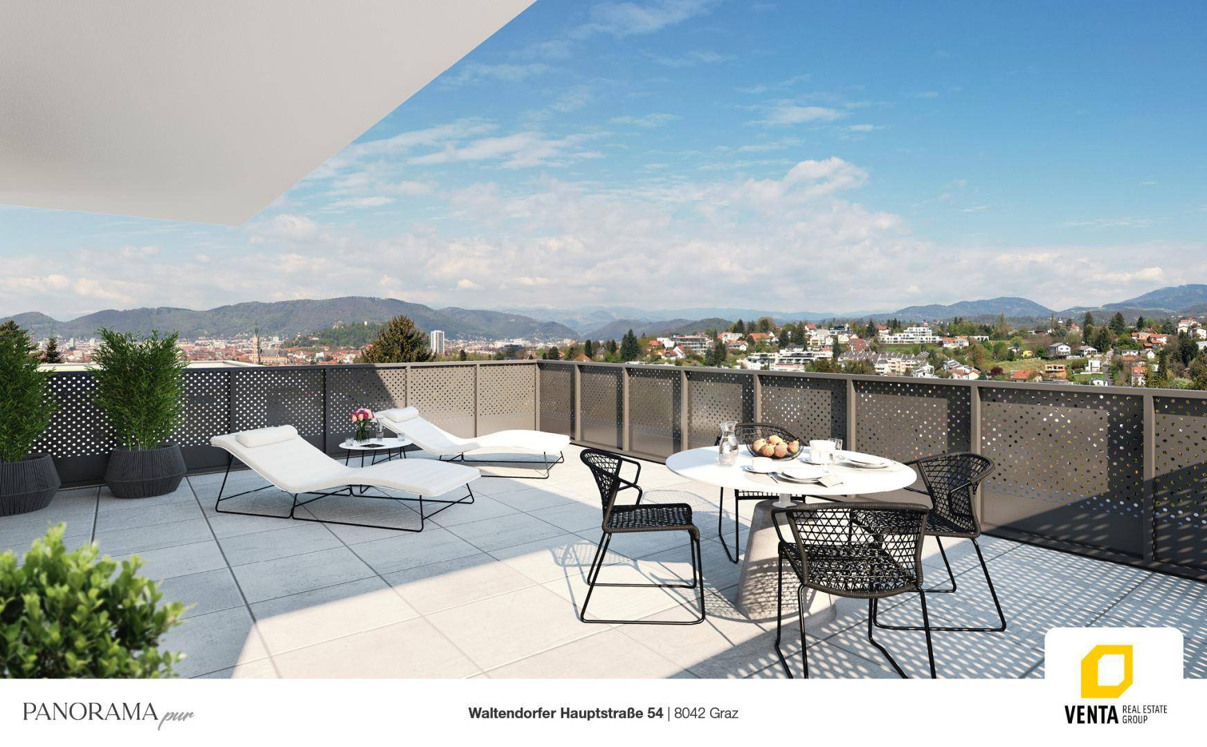 Großzügige Dachterrasse mit Lounge-Möbeln und Panoramablick über die Stadt und Berge.