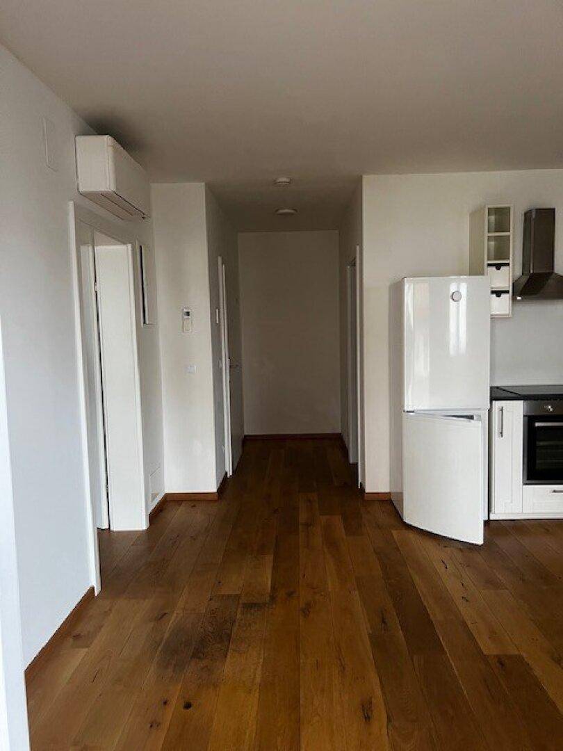 Erstklassige 2-Zimmer-Wohnung mit großem Balkon in bester Lage. - Widok 2
