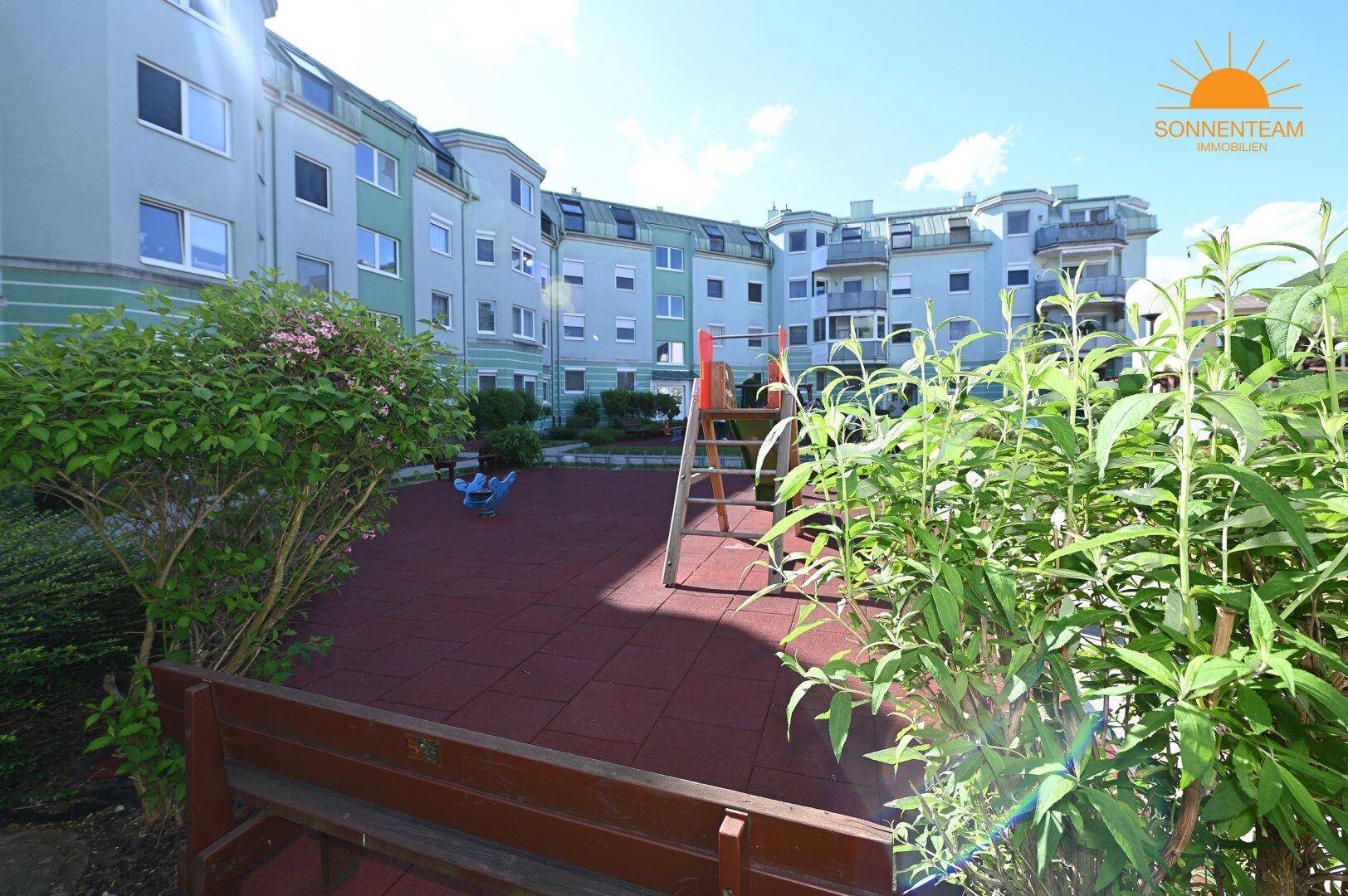 Charmante 2-Zimmer-Dachgeschosswohnung mit Garage in Ebergassing - Ansicht 2