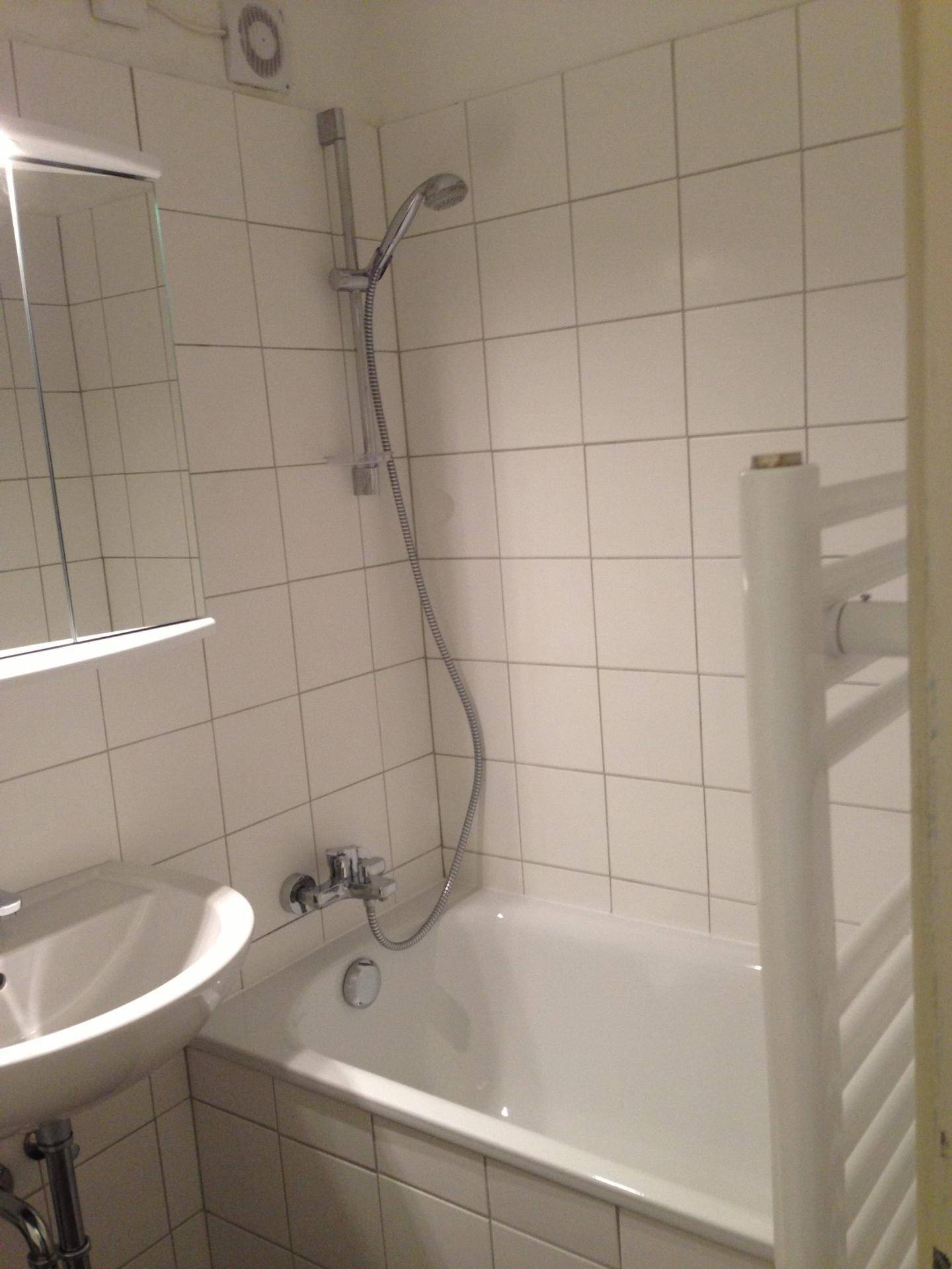 Badezimmer mit Wanne