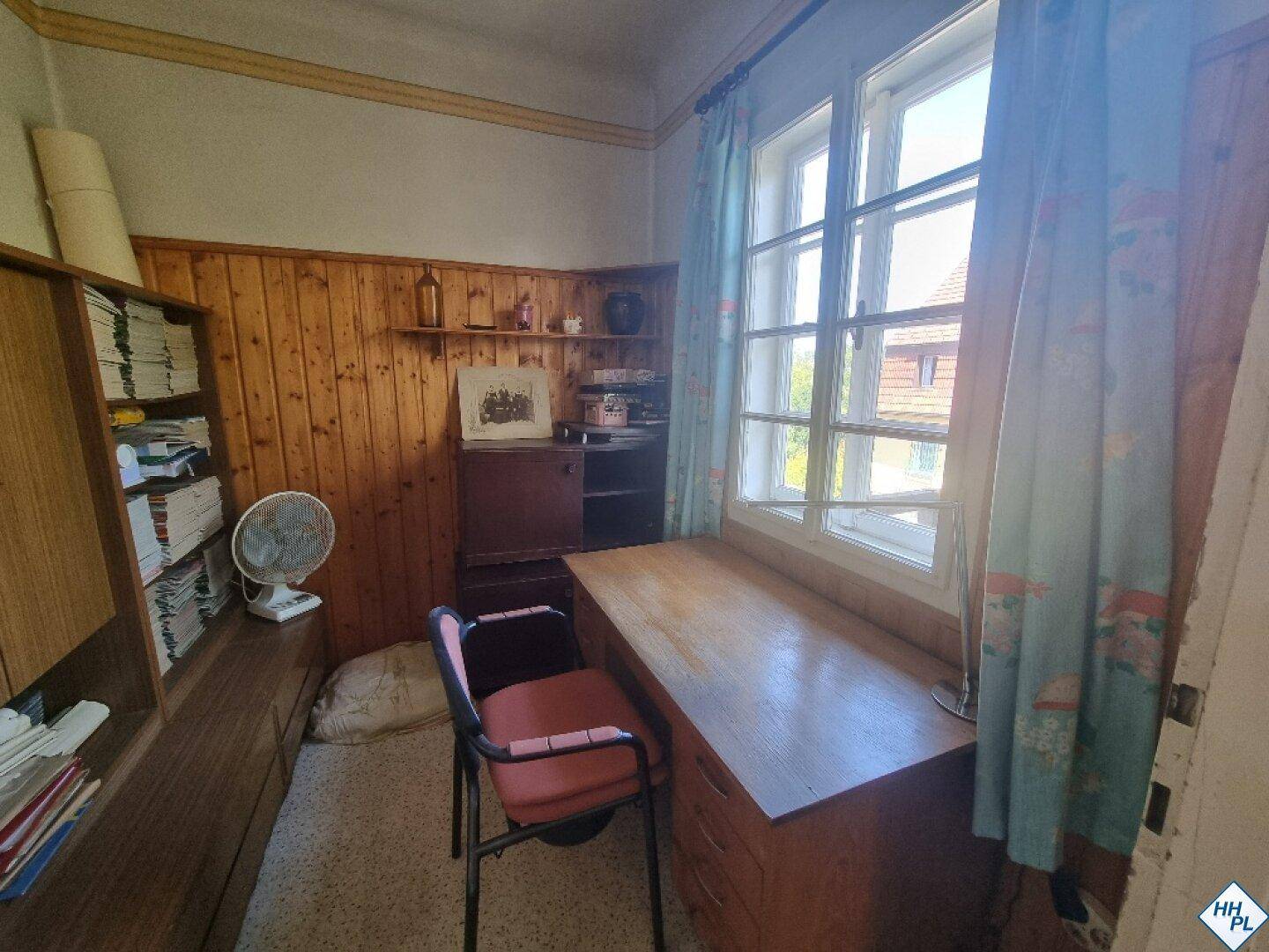 Büro im OG