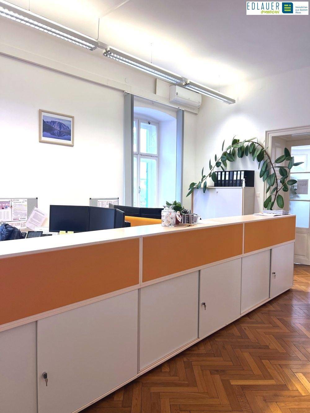 Büro 6