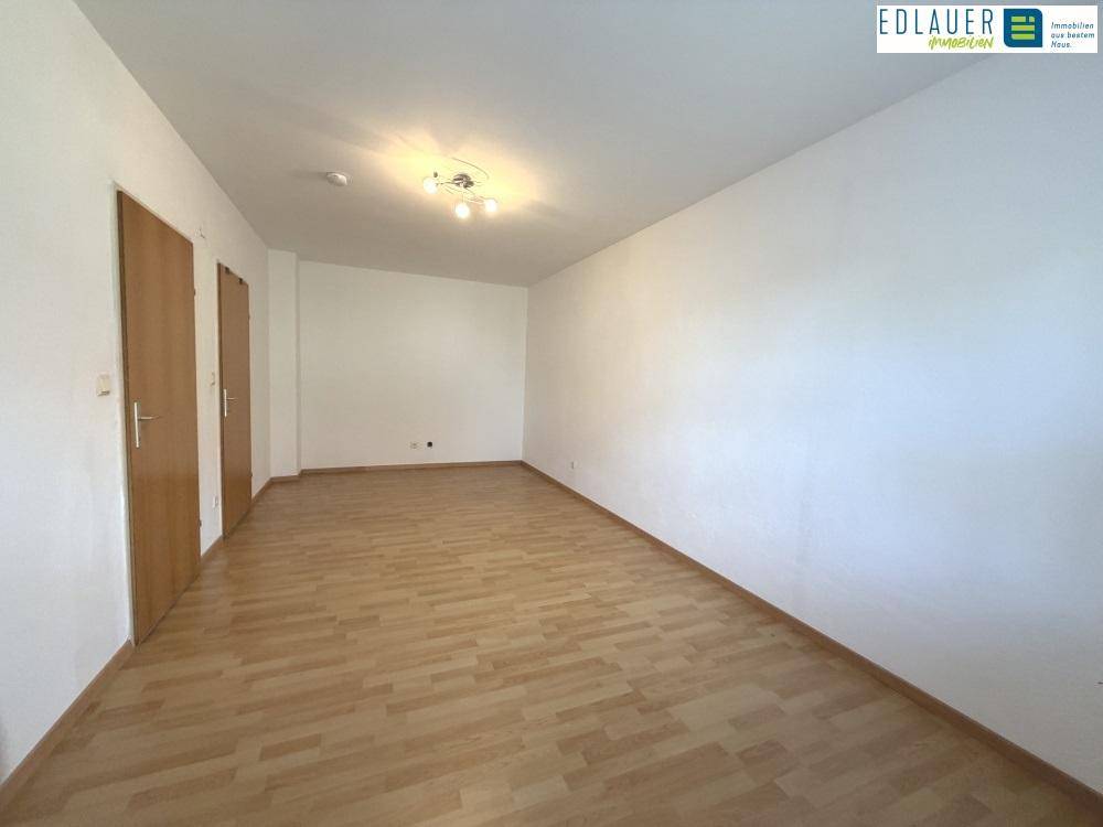 Wohn/Schlafzimmer