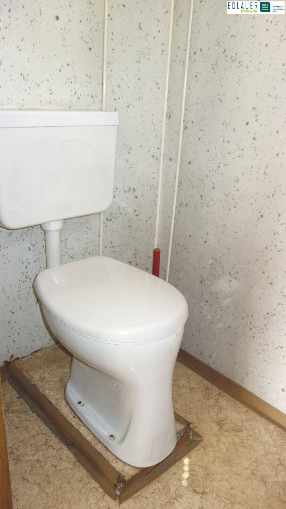 EG WC