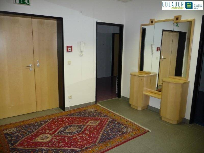 Großzügiger Sitzungssaal/Büro im Zentrum von Melk zu vermieten! - Ansicht 4