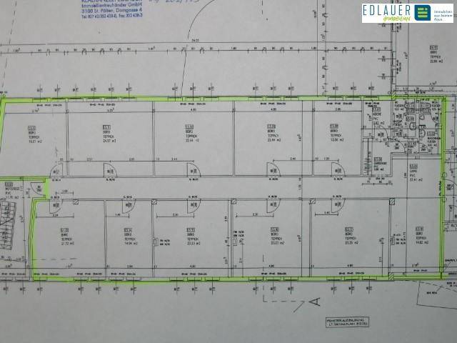 Detaillierter Grundrissplan mit mehreren Büroräumen und Gesamtflächenangaben.