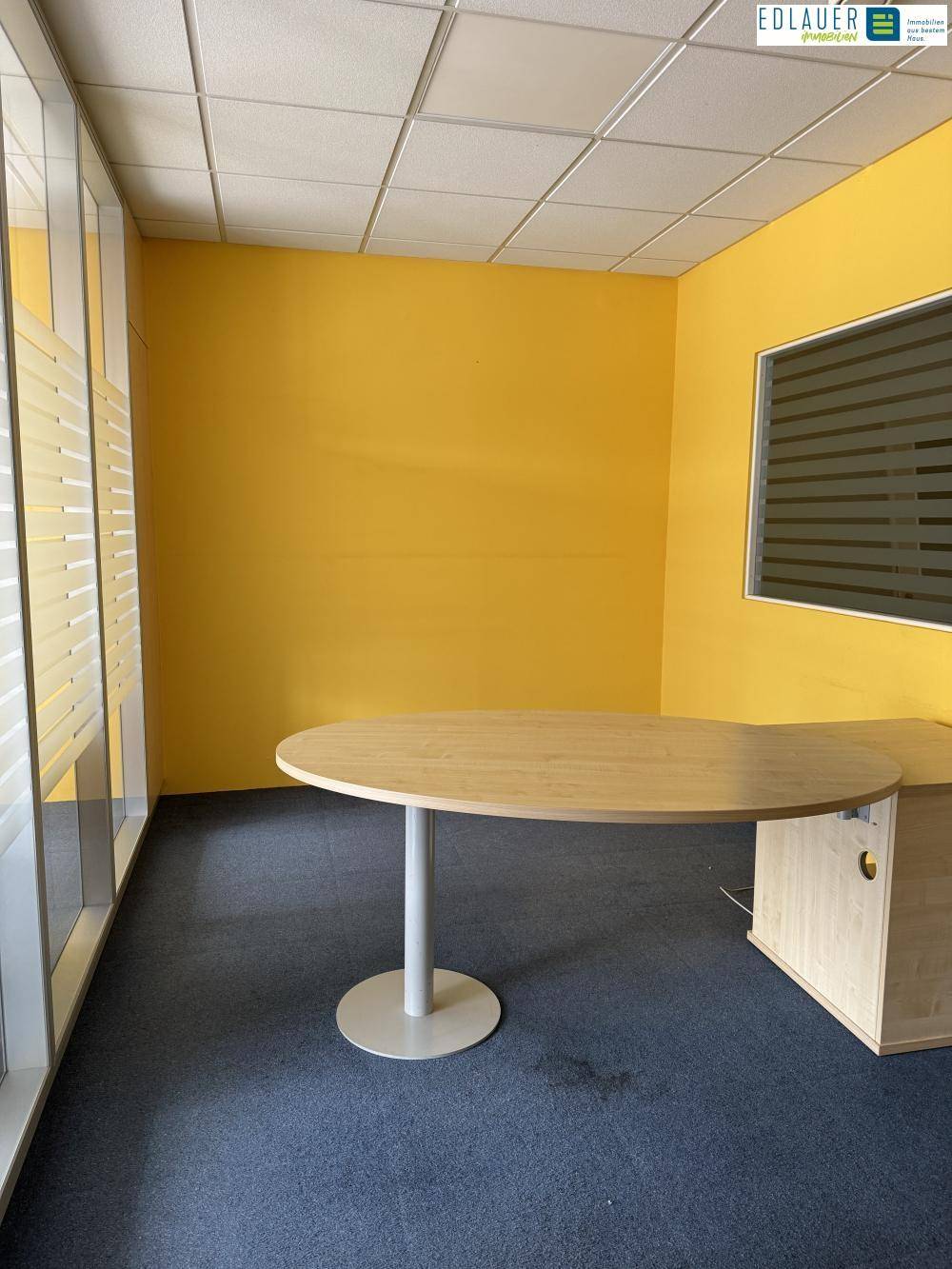 Büro 6