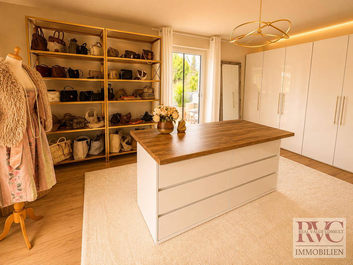 Begehbarer Kleiderschrank / Kinderzimmer