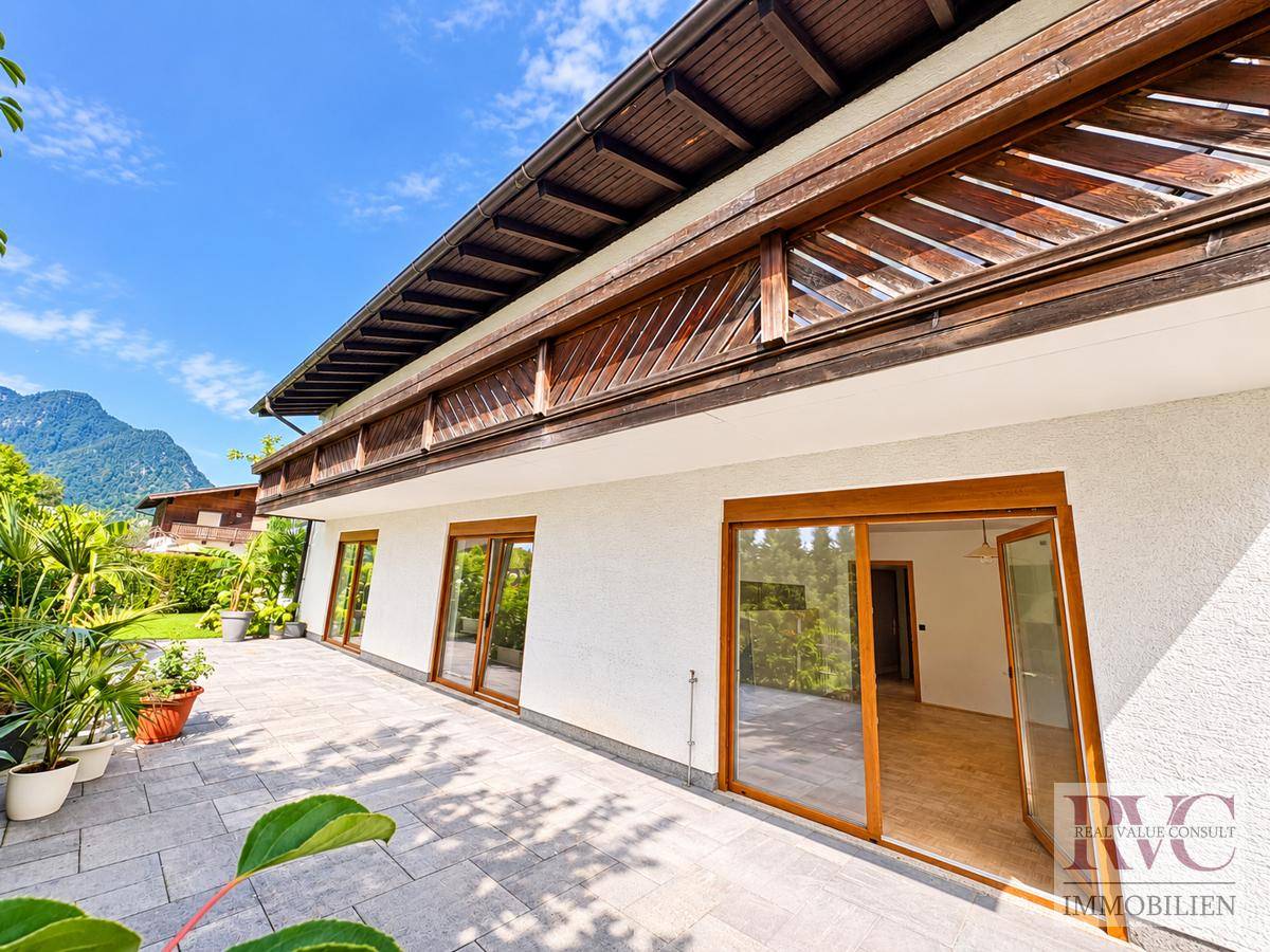 Terrasse hinten Sven Hanisch RVC Immobilien Gruppe Immobilienmakler Slazburg Großgmain