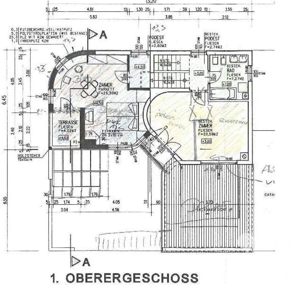 Grundriss des ersten Obergeschosses mit Zimmern, Bad und Terrasse.