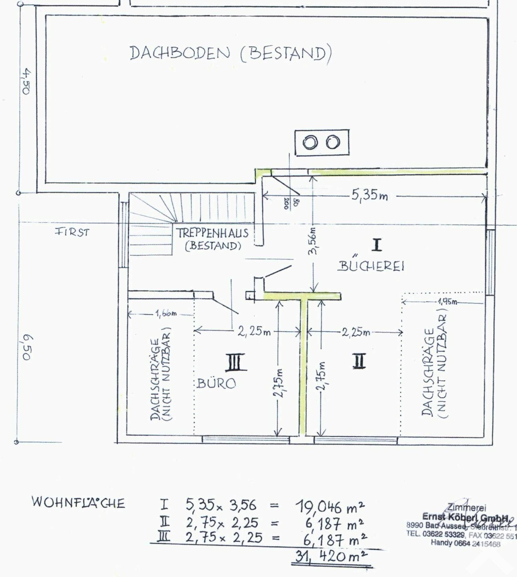 Grundriss des Dachgeschosses mit Dachschrägen, Büro und Bibliothek.