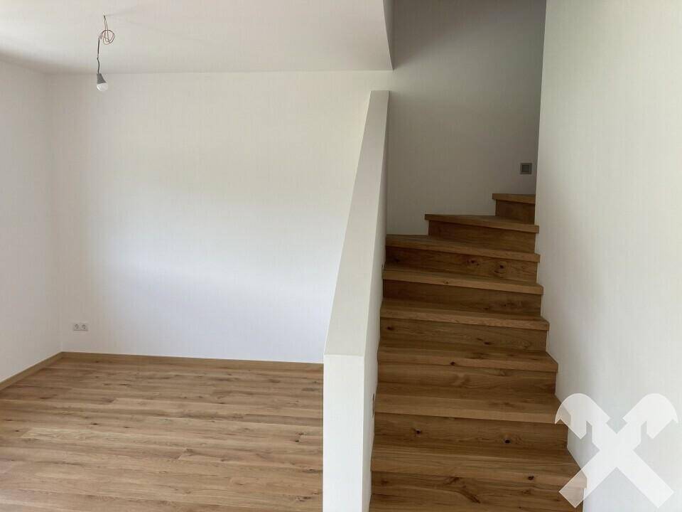 Stiege ins OG