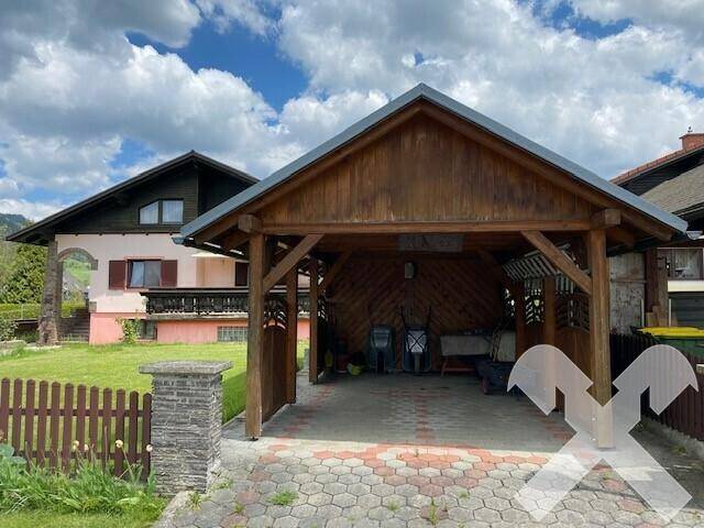 Haus mit Carport