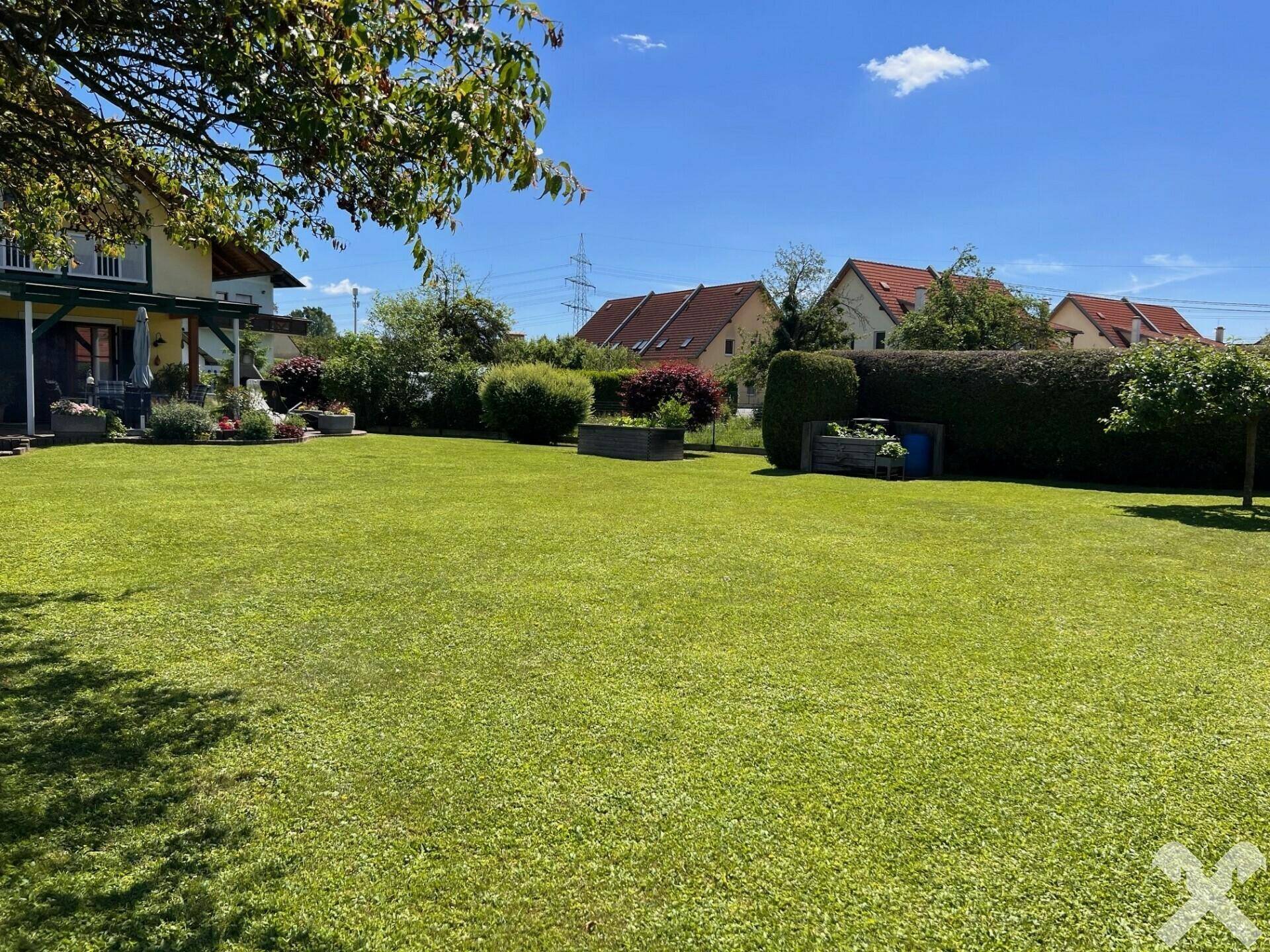 Garten mit Terrasse