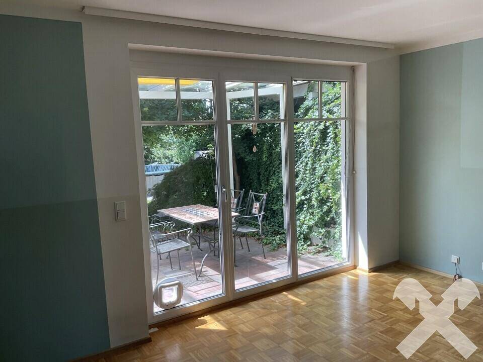 Wohnraum mit Terrassenzugang