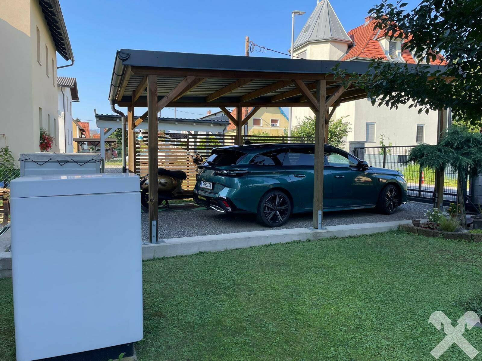 Carport mit Stromanschluss