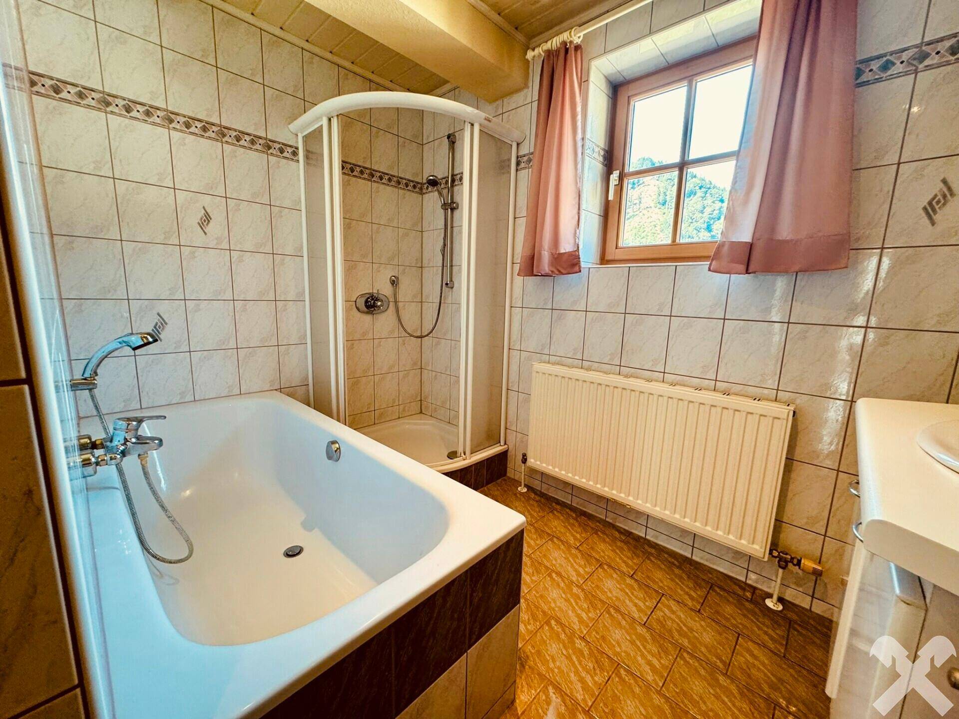 Wohnung 2 - Badezimmer