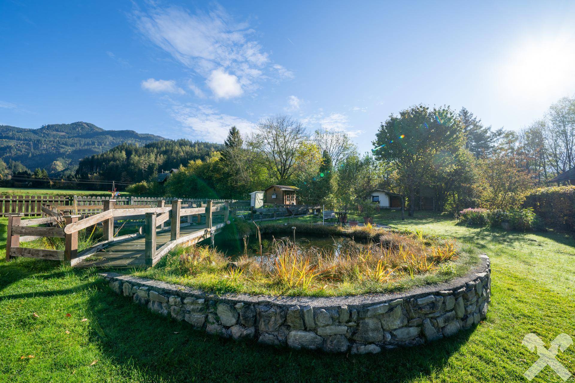 Der Garten mit Teich