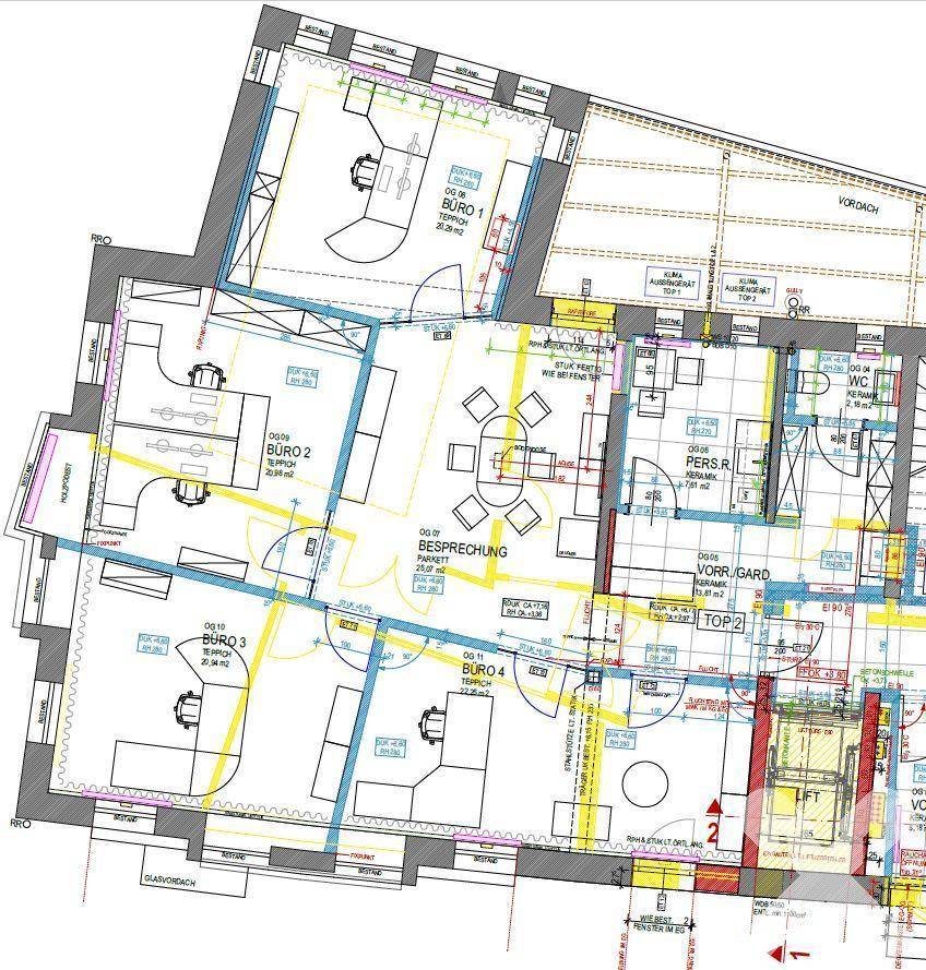 Detaillierter Grundriss eines Bürogebäudes mit mehreren Büros, Besprechungsraum und Sanitäranlagen.
