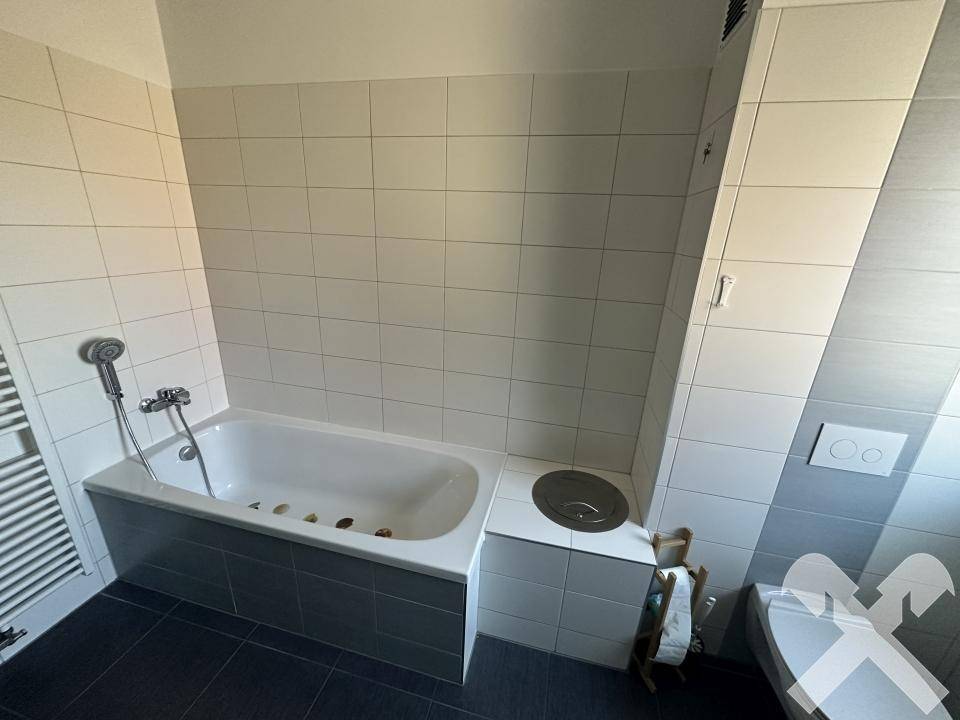 Badezimmer mit Badewanne