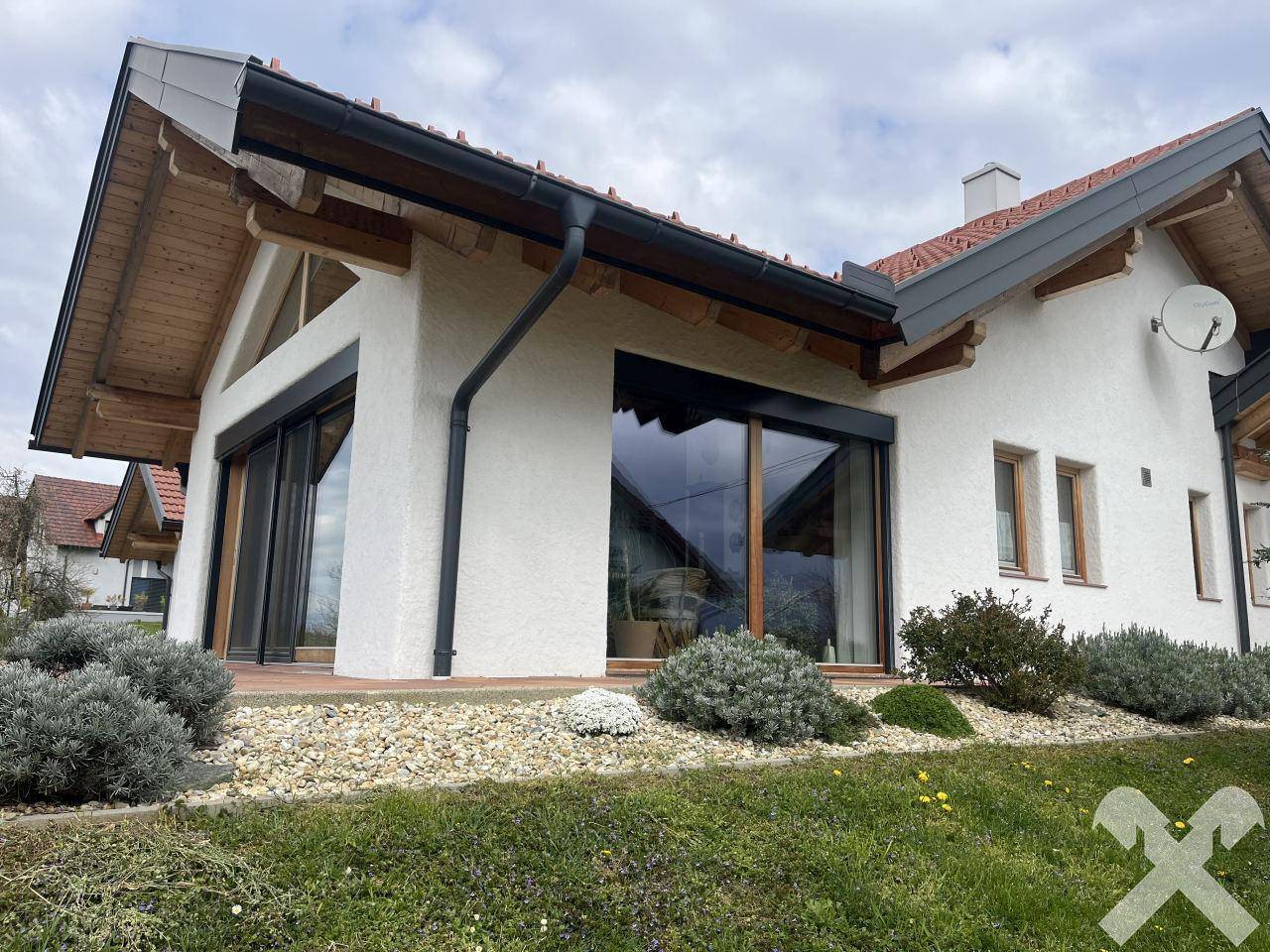 Traumhaftes Landhaus mit eigenem Kellerstöckl und Schwimmteich in Burgauberg - Ansicht 5