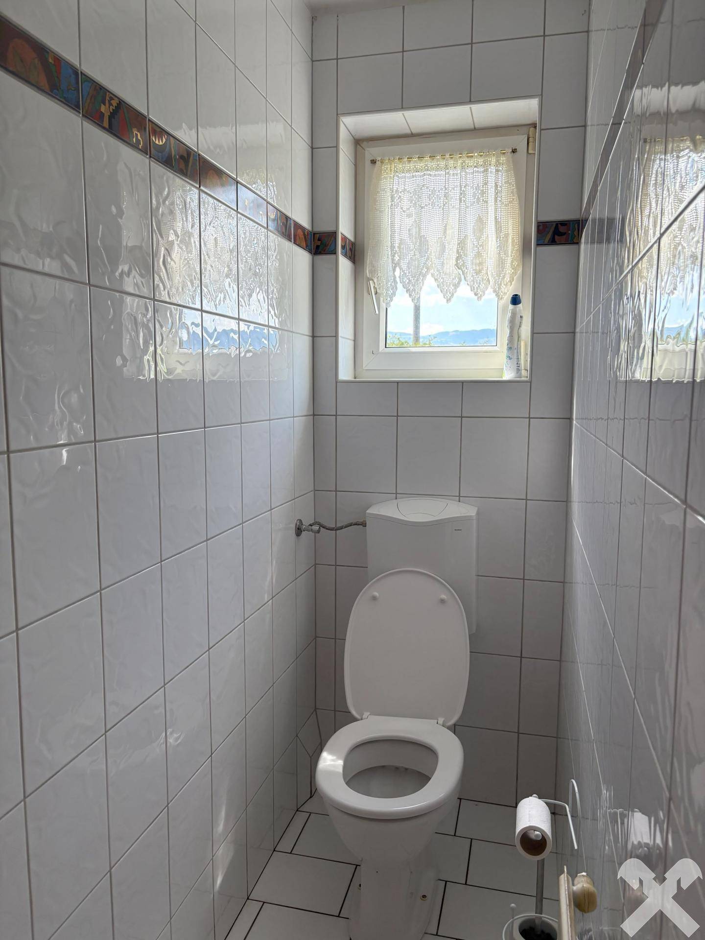 EC WC