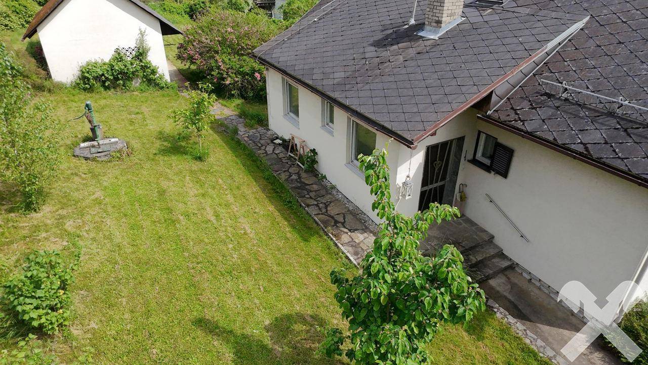 Wohnhaus und Garten