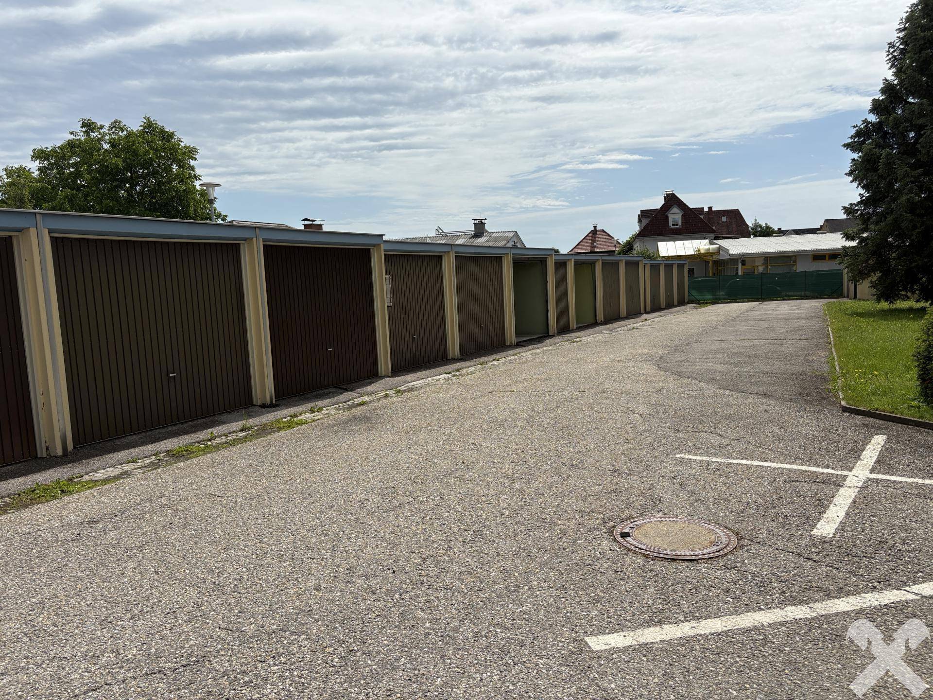 Parkplatz Garagen