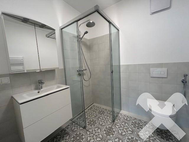Badezimmer und WC