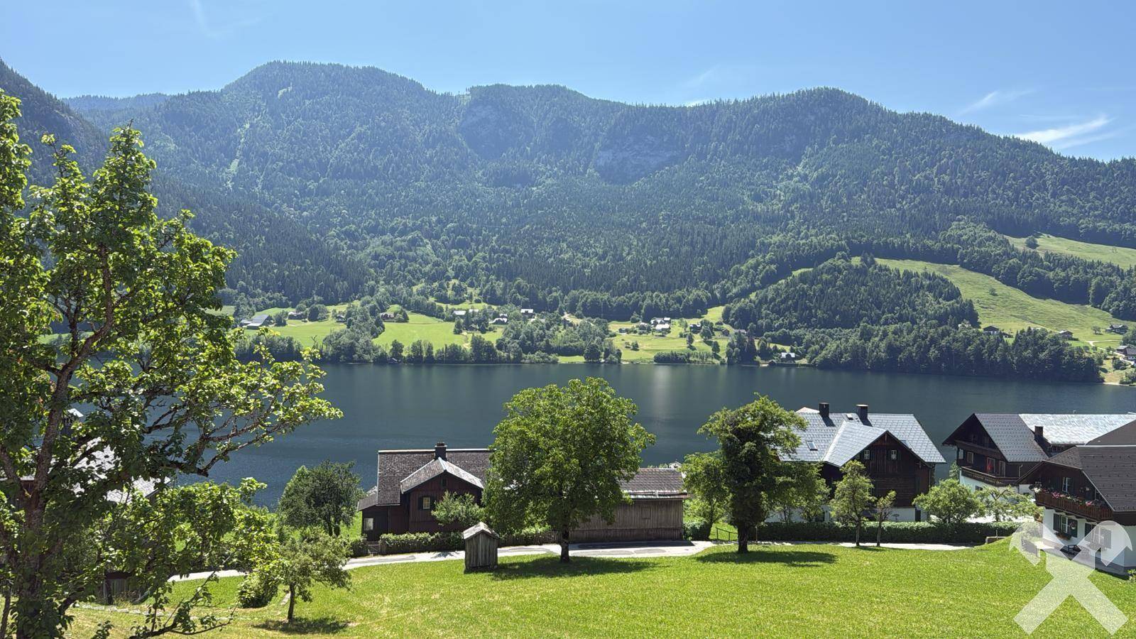 Ausblick von der Terrasse auf den Grundlsee