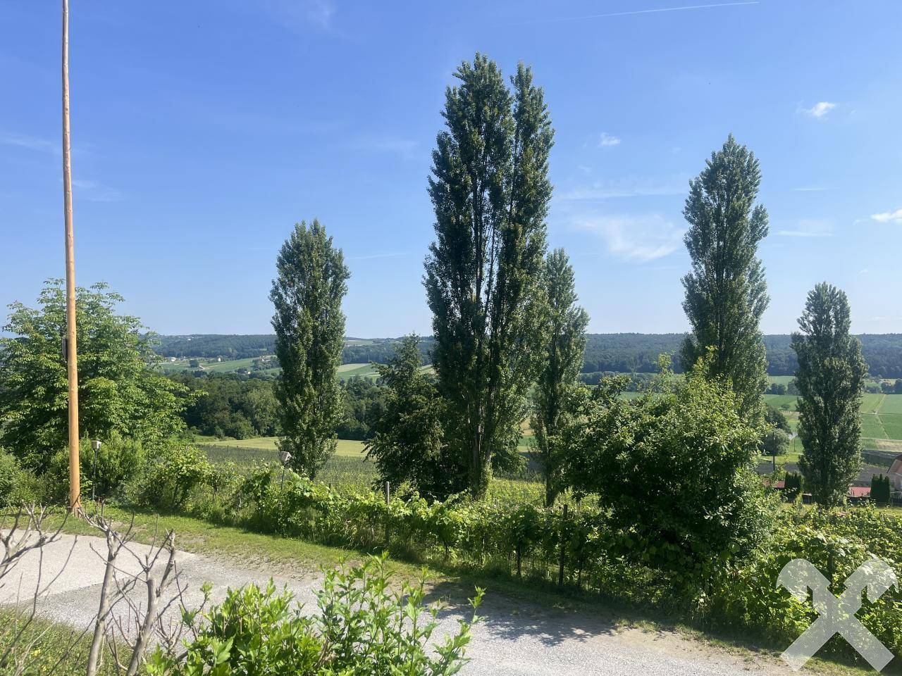 Zufahrtsstraße