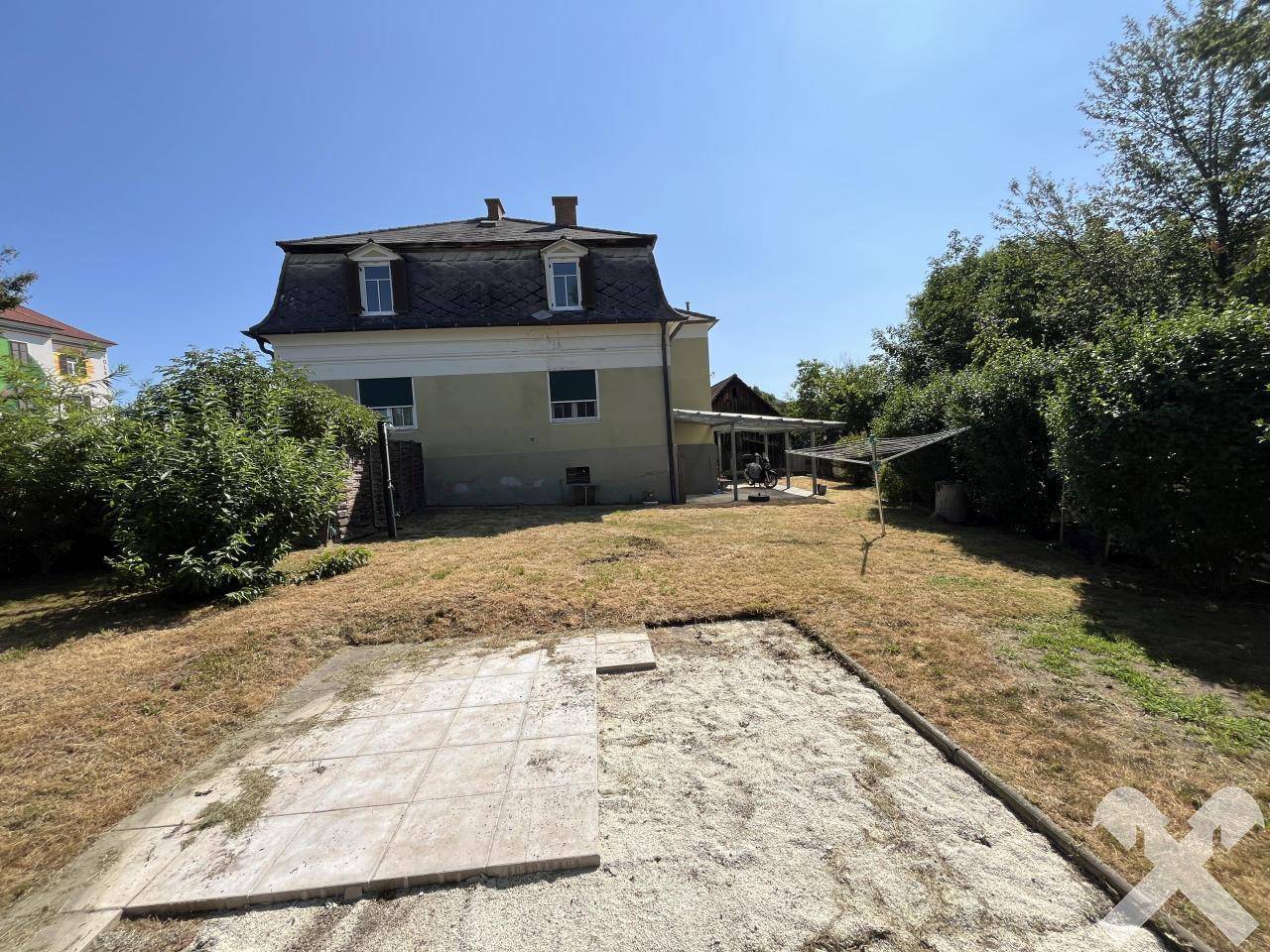 Wohnhaus und Garten