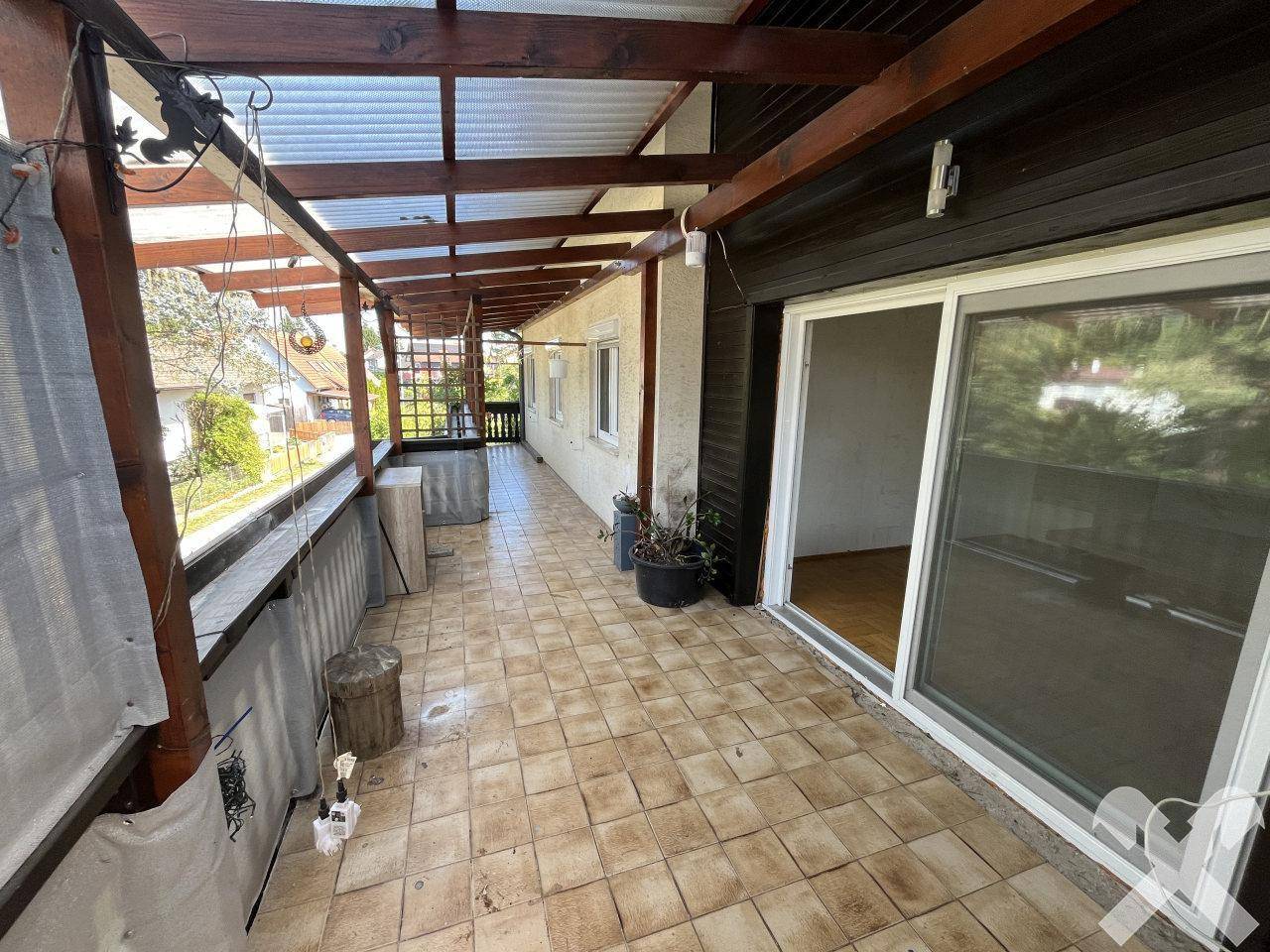 Balkon bzw. Terrasse im EG