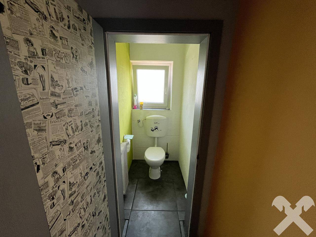 EG WC