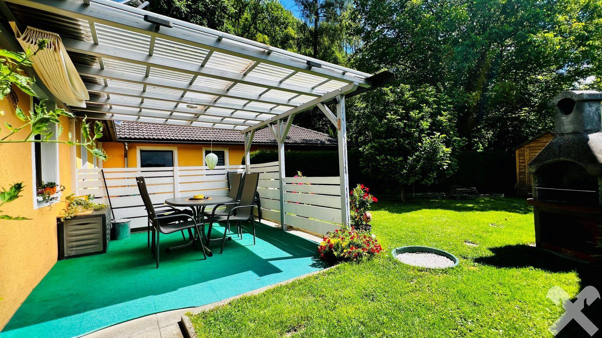 Terrasse und Garten