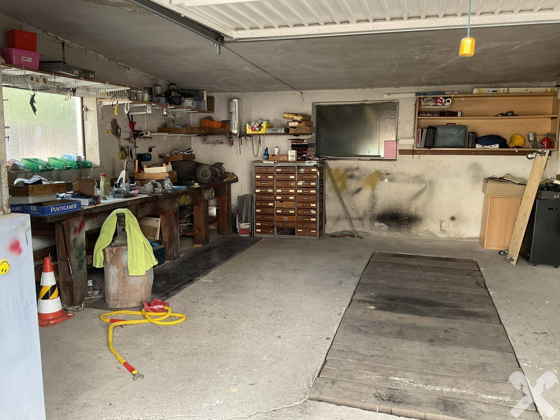 Garage 2