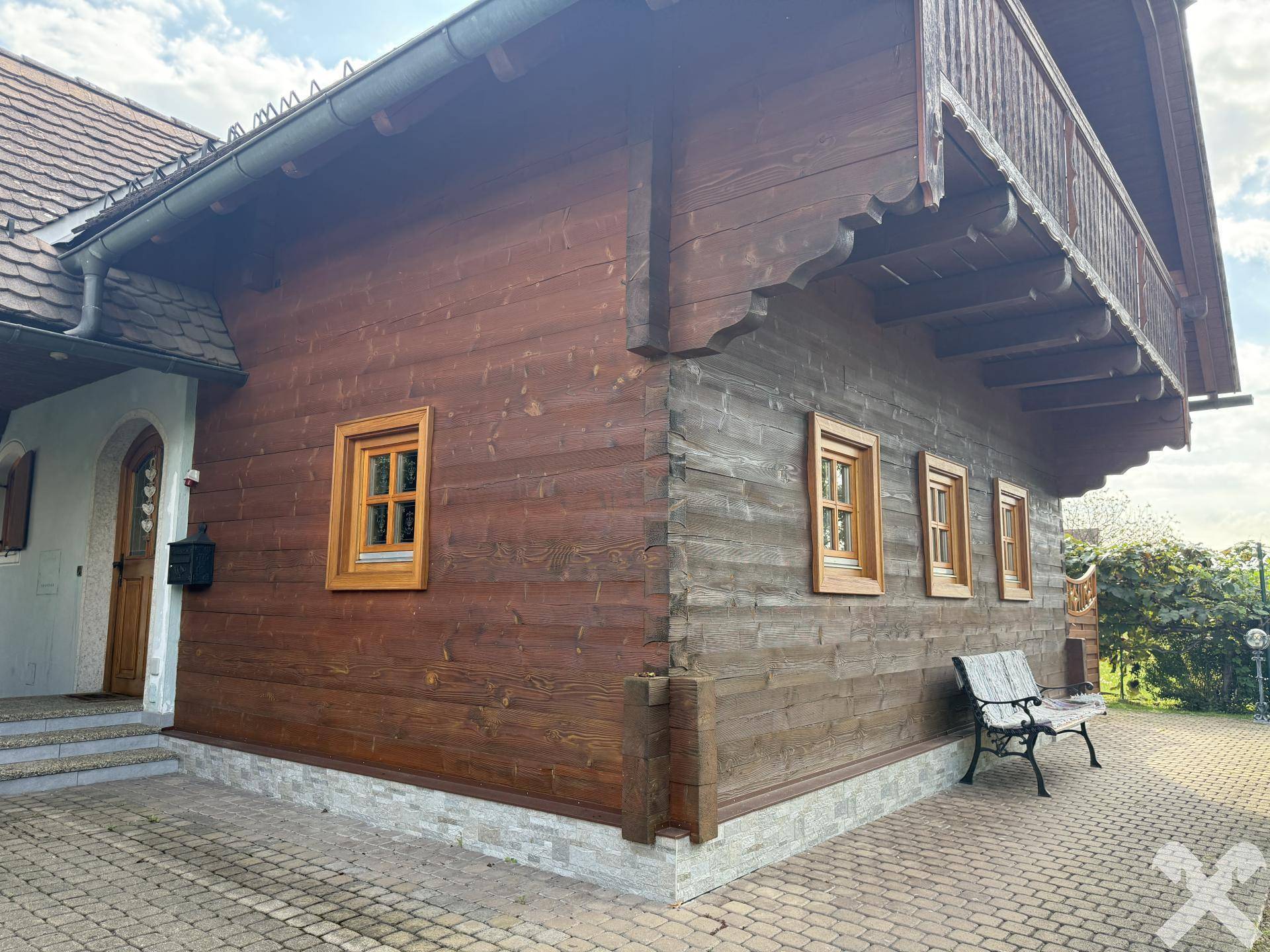 Haus Holzfront