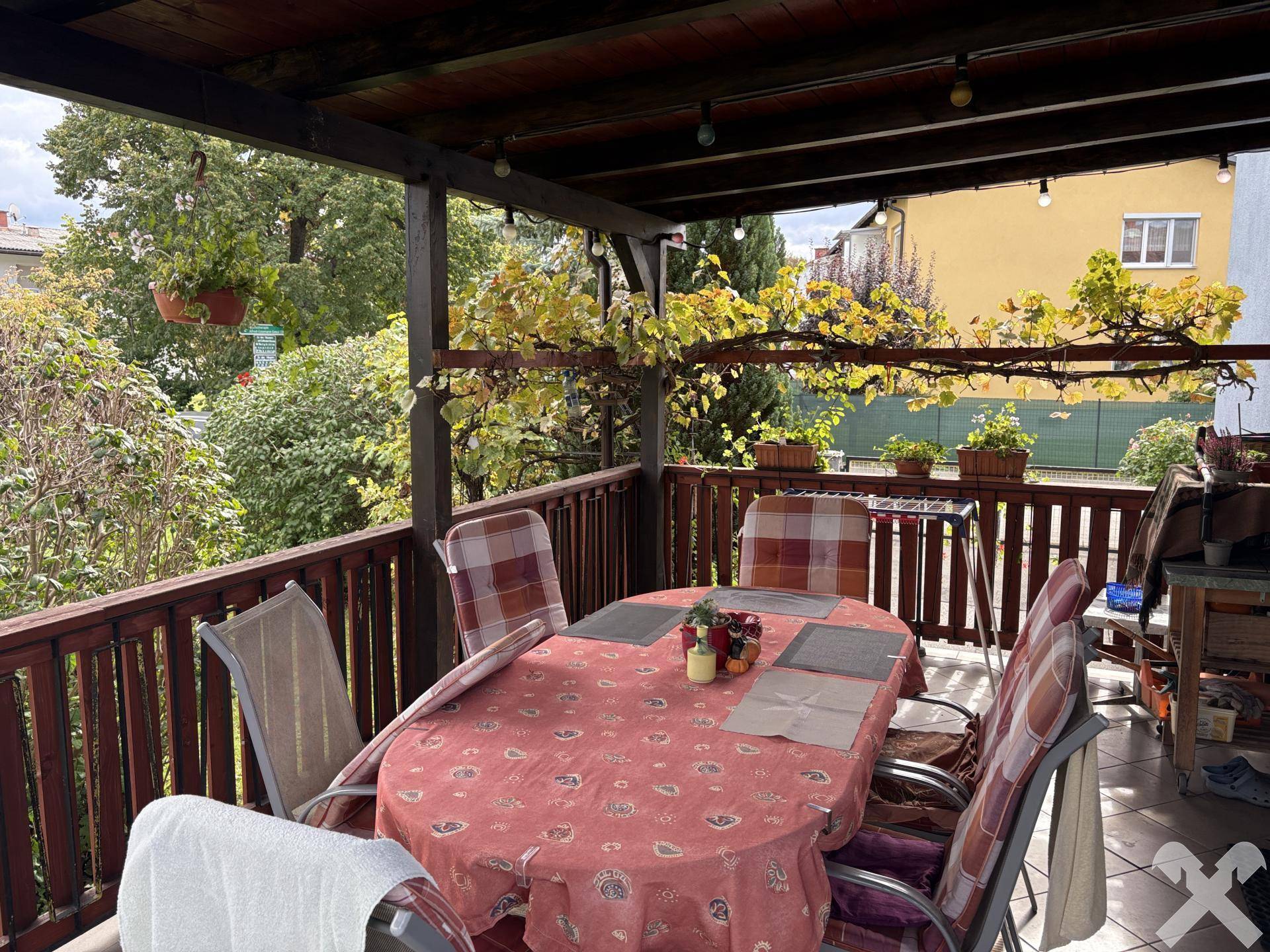 überdachte Terrasse