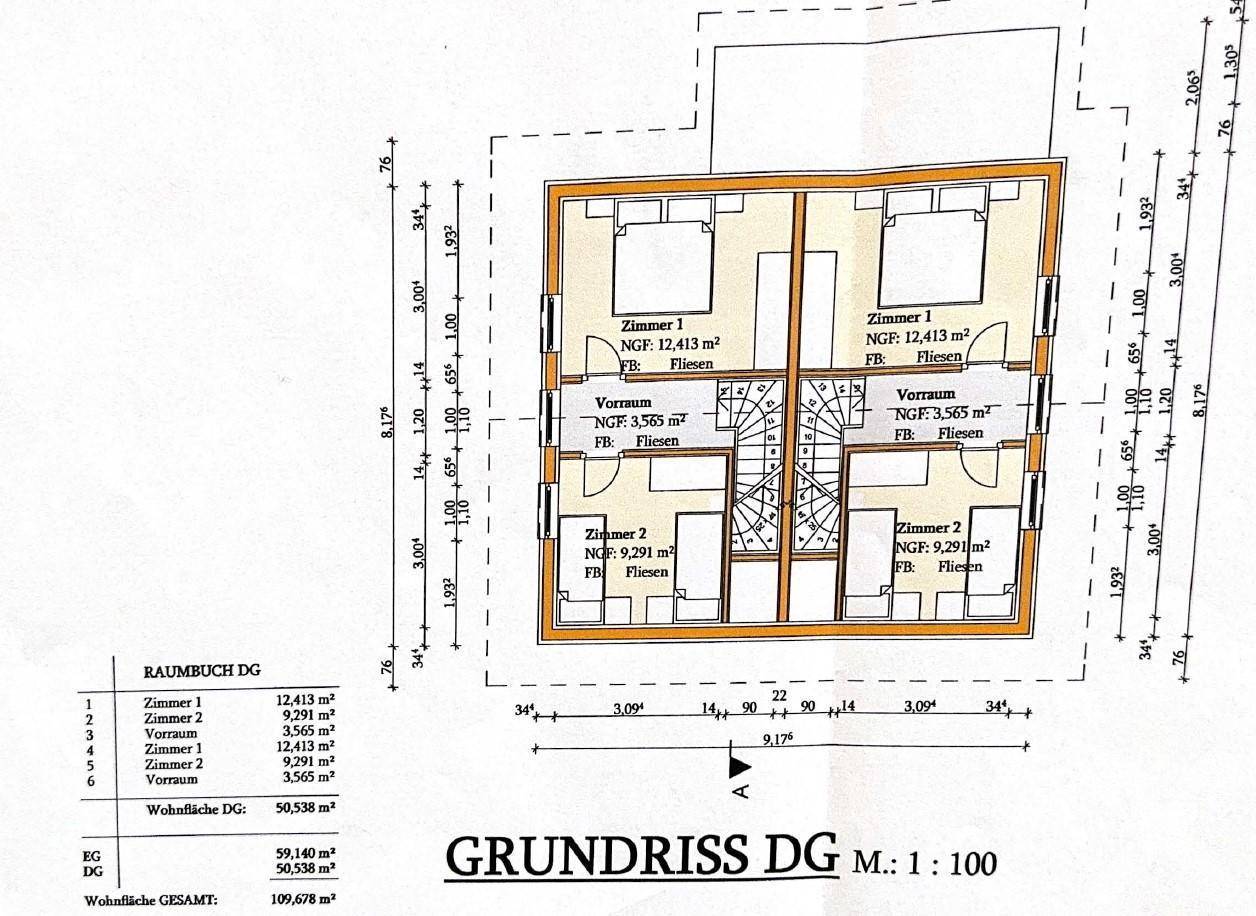 Grundriss des Dachgeschosses mit zwei Schlafzimmern und Bädern pro Wohneinheit.