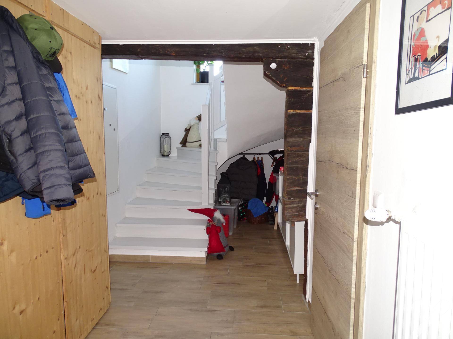 Machen Sie uns ein Angebot! Saniertes Holz-Bauernhaus in leicht erhöhter Lage - Widok 4