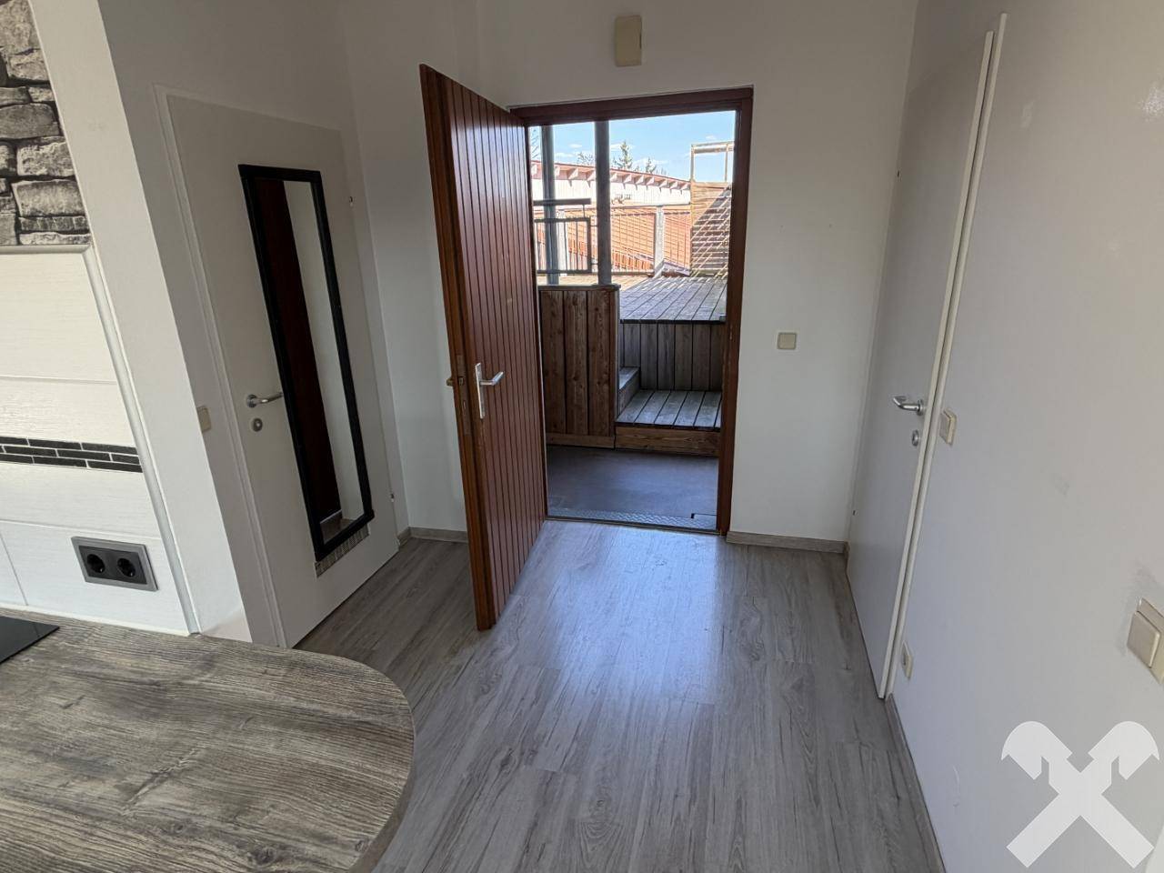 Helle Maisonettenwohnung mit großer Terrasse - Widok 3