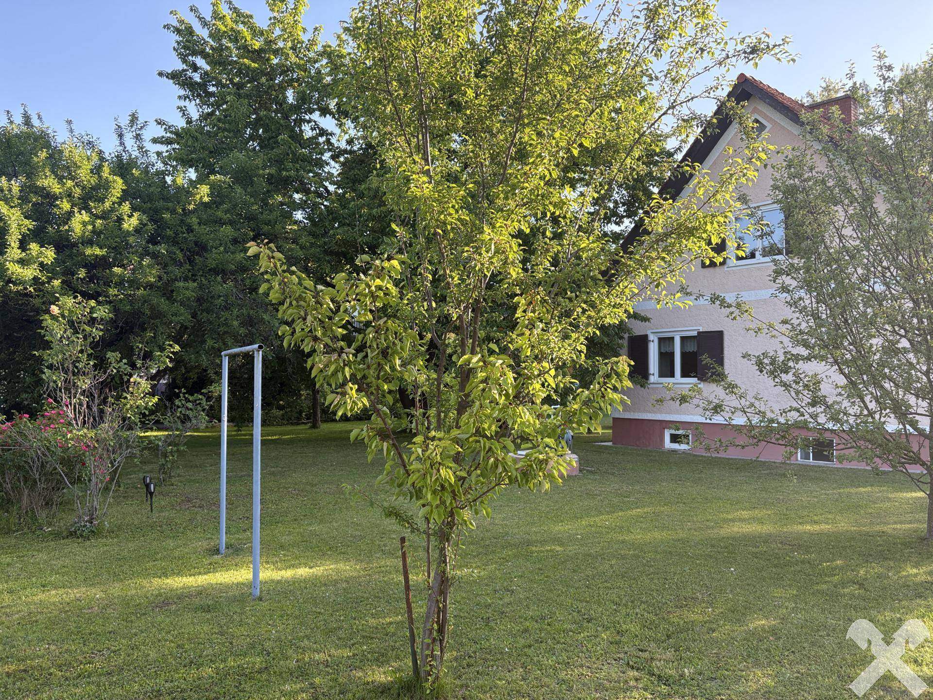 Charmantes Wohnhaus in Graz-Lend mit großem Grund und Altbaumbestand - Ansicht 6