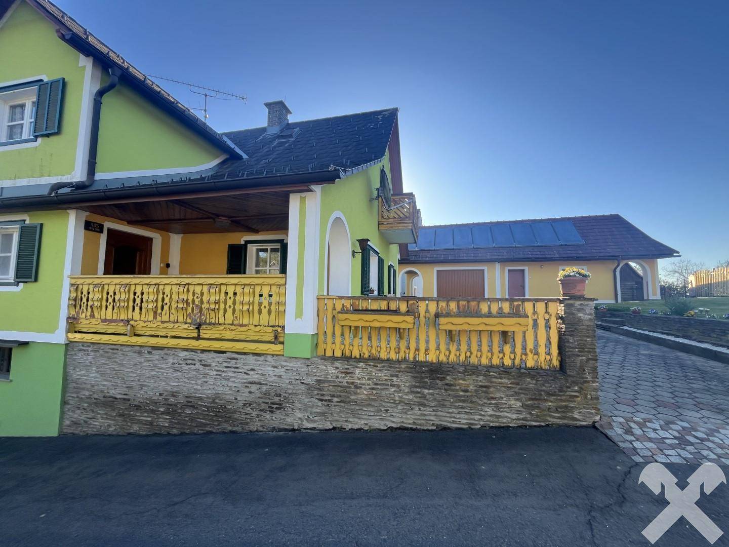 Gediegenes Einfamilienhaus mit Wirtschaftsgebäude in St. Peter am Ottersbach - Mehr
