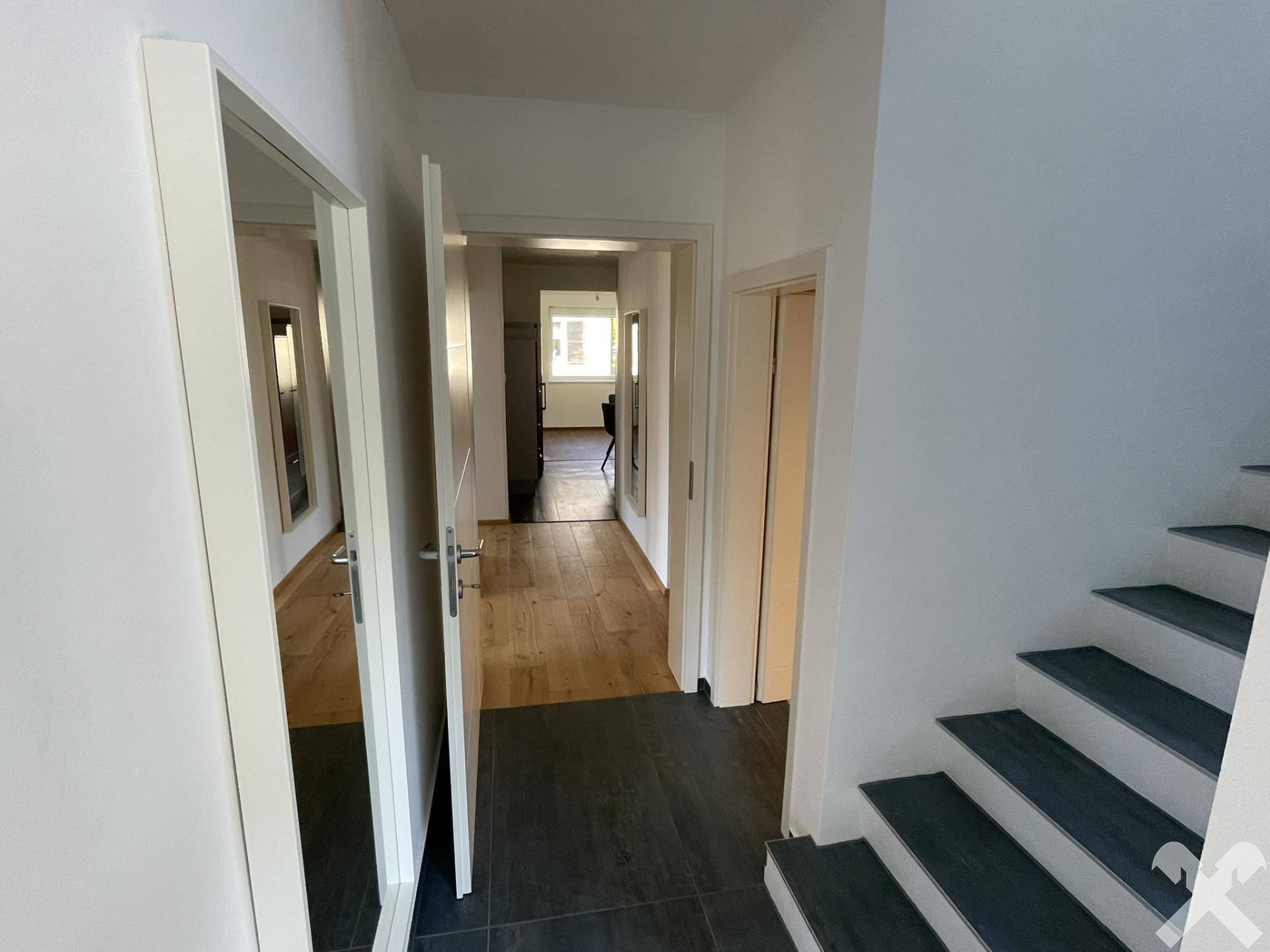 Vielseitiges Ein-/Zweifamilienhaus in sonniger Liebenauer Grünruhelage - Mehr