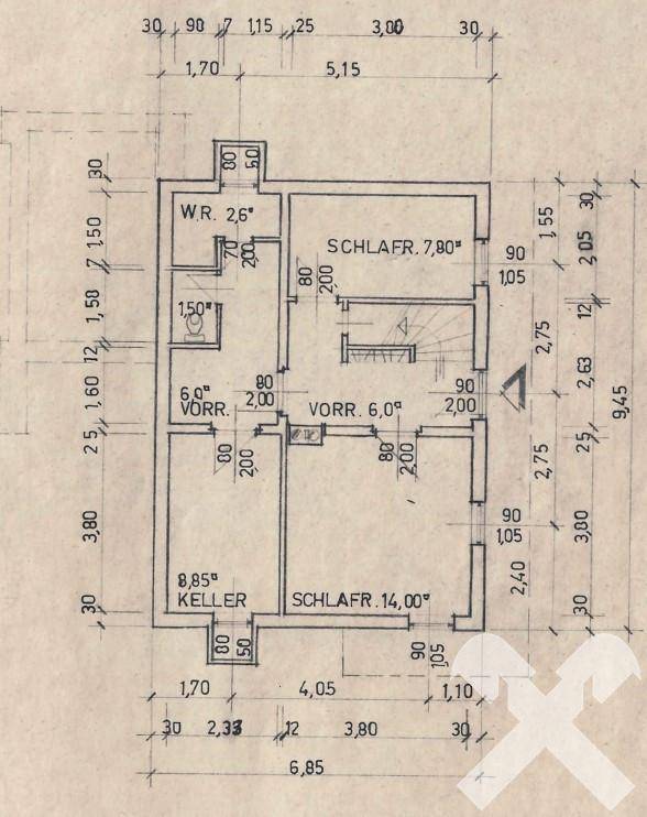 Grundrissplan des Untergeschosses mit Schlafzimmern, Vorraum und Kellerbereich.