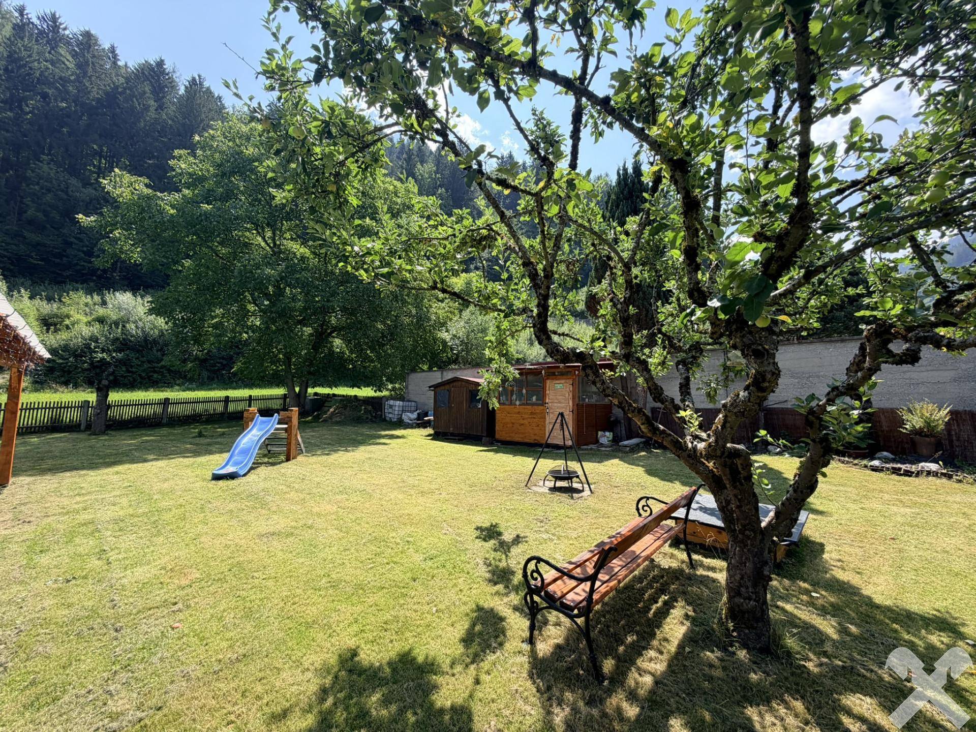 großer Garten