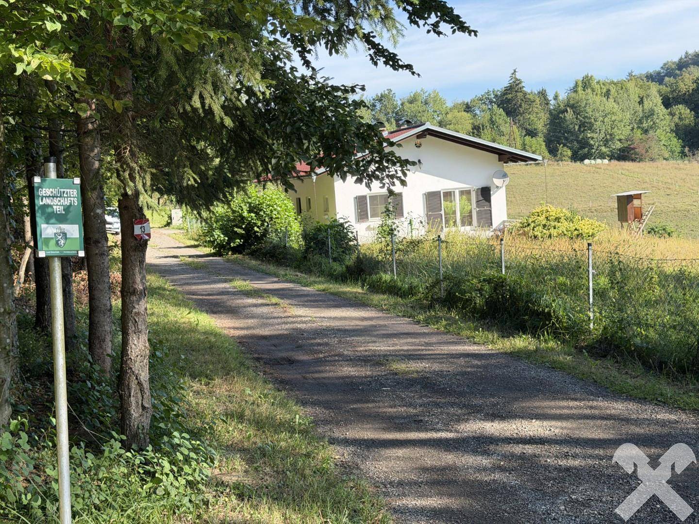 Zufahrtsstraße zum Wohnhaus